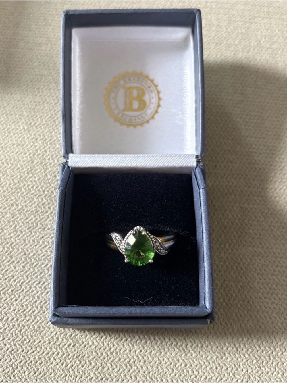 The Bradford Exchange - Sterling Silver 925 Green Teardrop Stone Ring